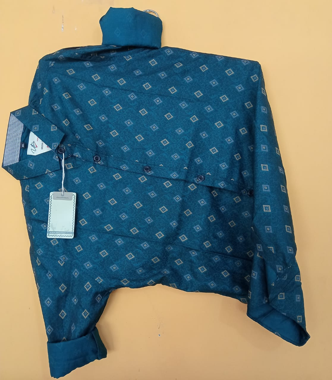 New primeum Chacks Shirt